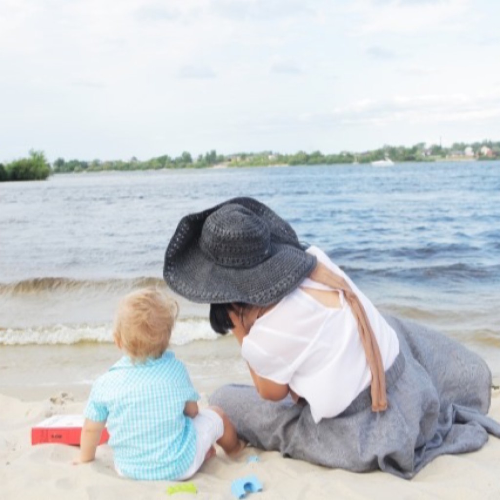 浜辺の子どもたち