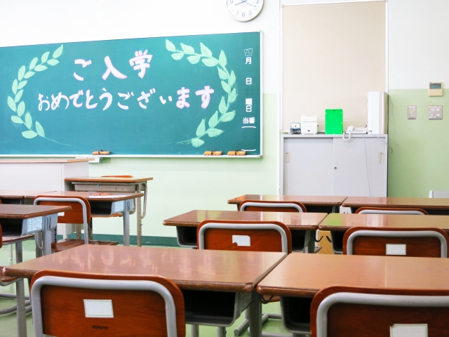 入学式終わってスグの教室