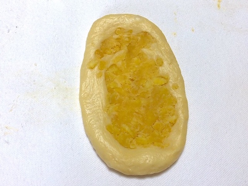 おいもあんを塗った様子