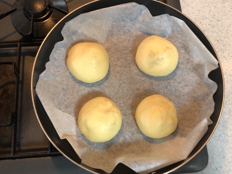 膨らんだ丸の生地