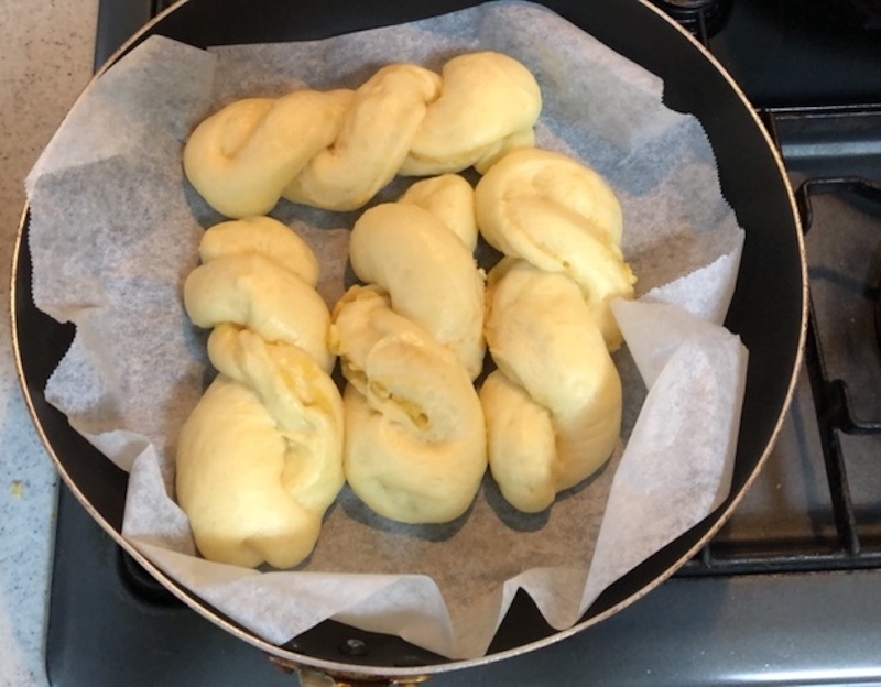 さらに膨らんだツイスト生地