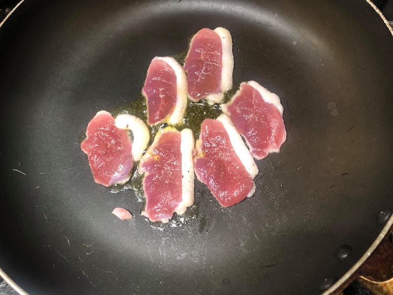 鴨肉をフライパン